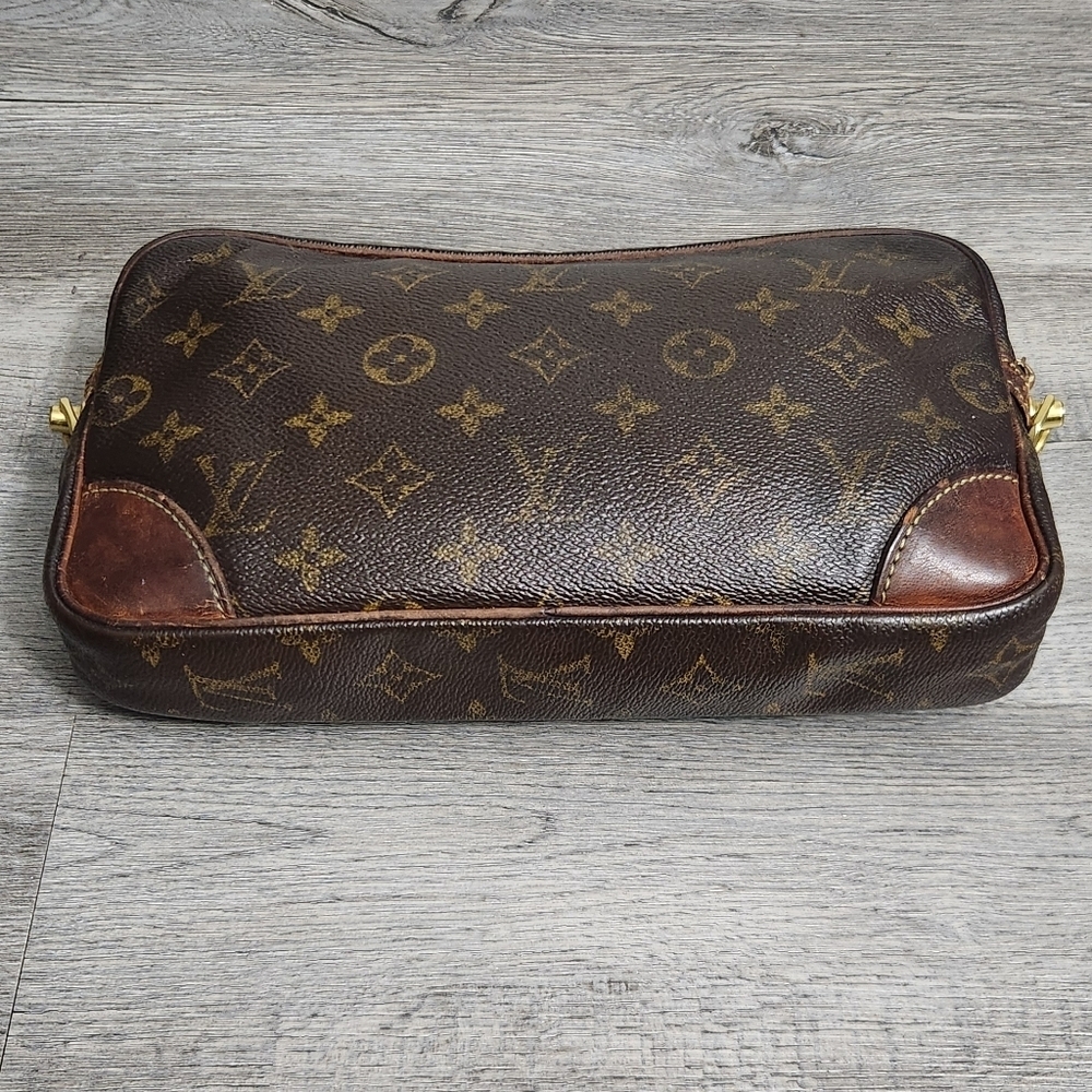 Louis Vuitton Monogram Pochette Bag - Picture 6 of 14